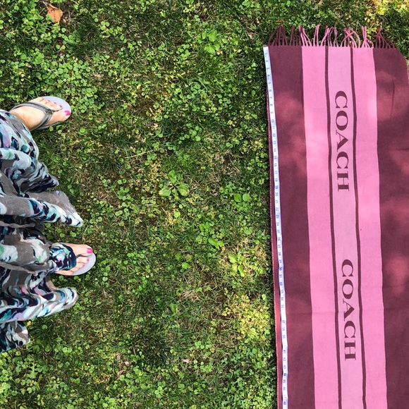 Coach 60 inch shawl/wrap - Picture 8 of 10